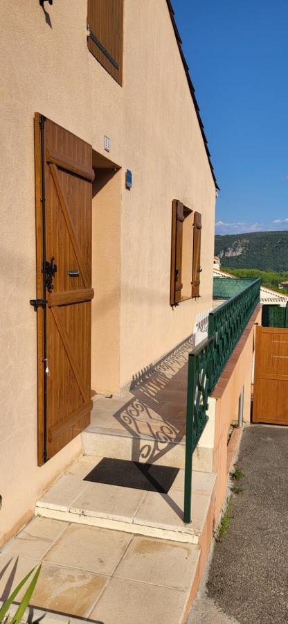 Studio Meuble Avec Terrasse Gréoux-les-Bains Zewnętrze zdjęcie